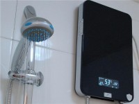 即熱式電熱水器總是跳閘 維修師傅：找對(duì)原因妥善處理